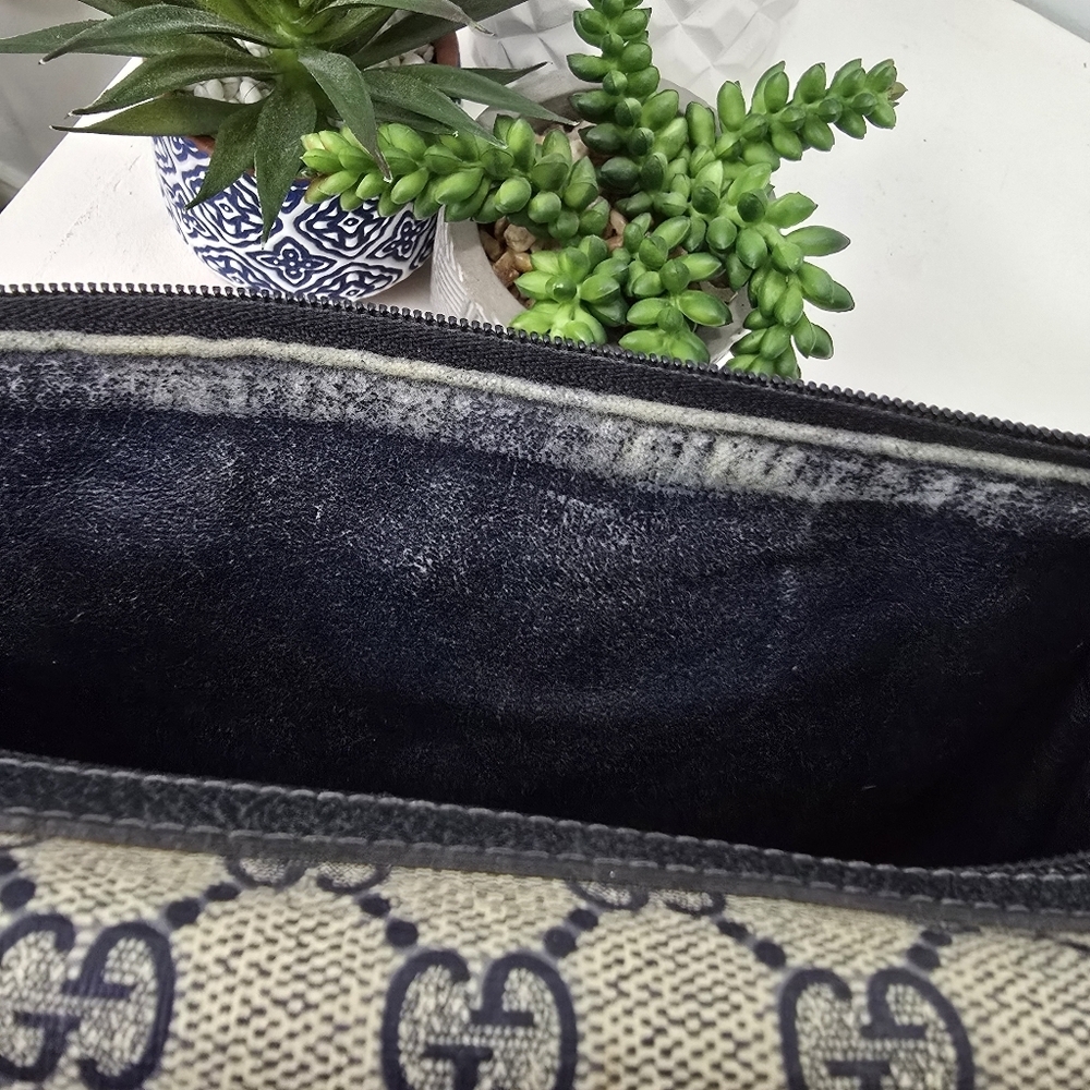 GUCCI - Vintage GG Sherry Line Boston Bag in Rare Navy Blue, PVC & Leather​​ - Picture 12 of 16
